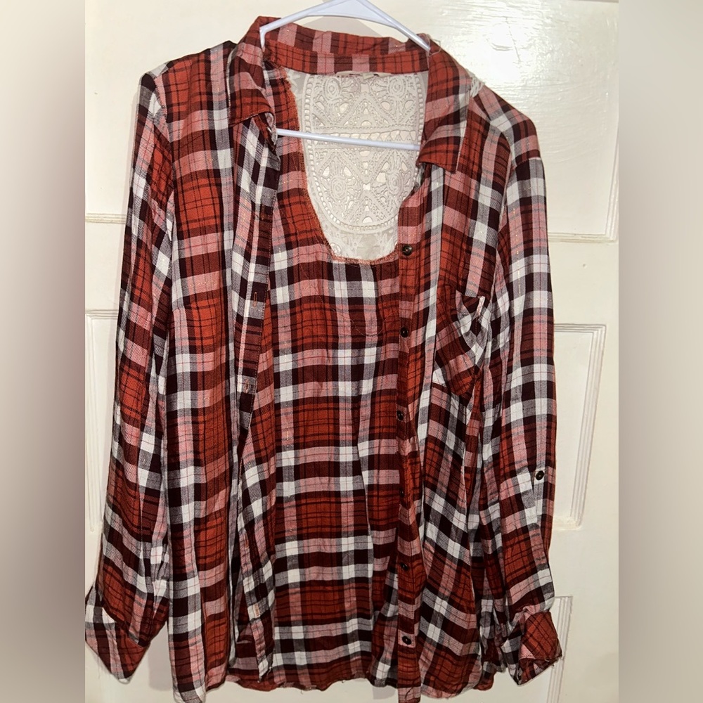 Button up shirt with lace in the back